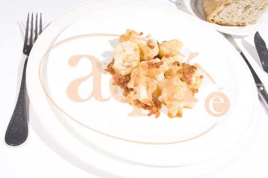 Coliflor con allada e xamón