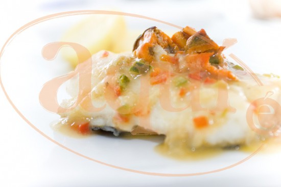 Filetes de pescada en salsa de mexillóns