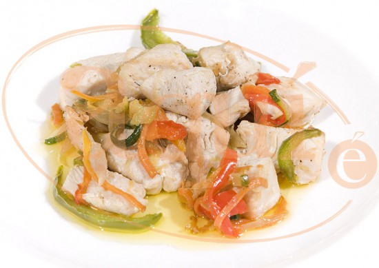 Pavo refogado con verduras